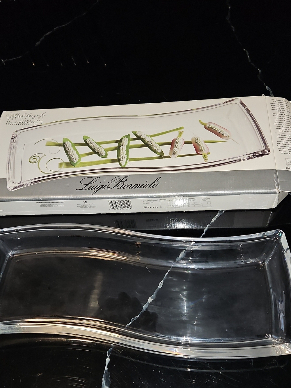 Luigi Bormioli Michelangelo Masterpiece 16" Clear Glass Serving Tray,microwave S